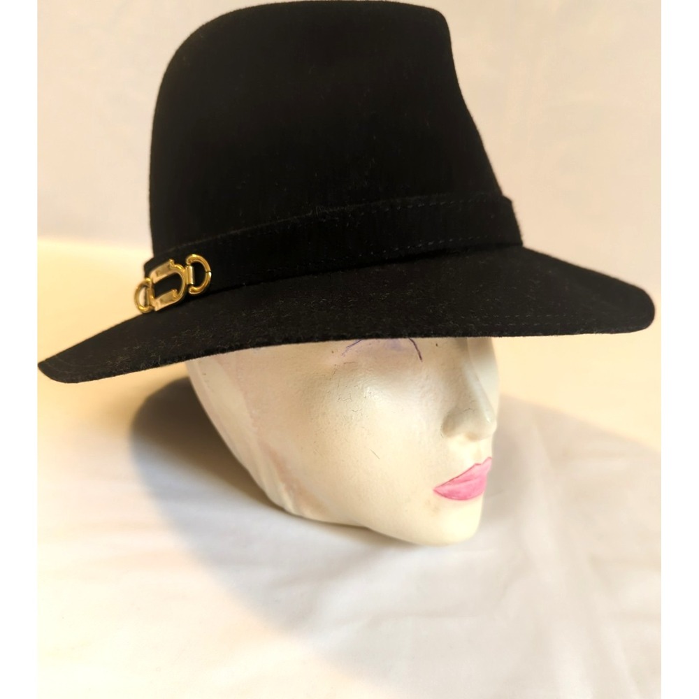 Vintage 70s Black Wool Fedora Hat S "GEORGI" By EXCELLO Gold -tone Buckle Detail